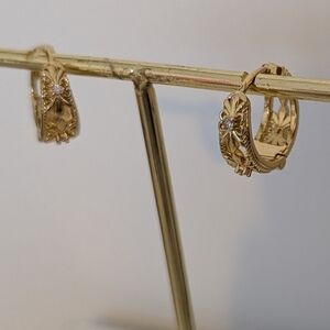 Elegant Gold Hoop Earrings